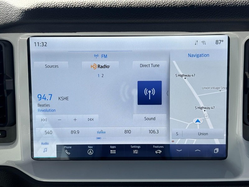 Ford Bronco Vehicle Full-screen Gallery Image 13