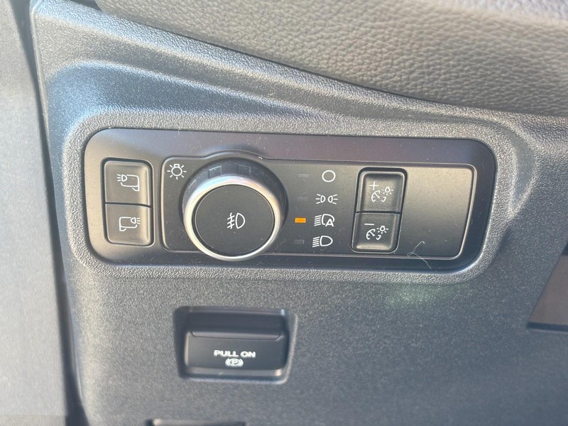 Ford Bronco Vehicle Full-screen Gallery Image 16