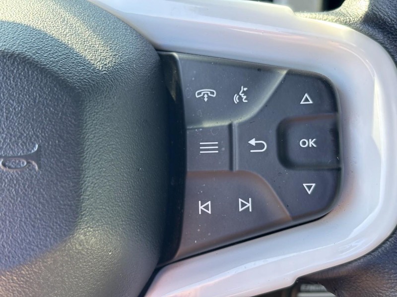 Ford Bronco Vehicle Full-screen Gallery Image 18