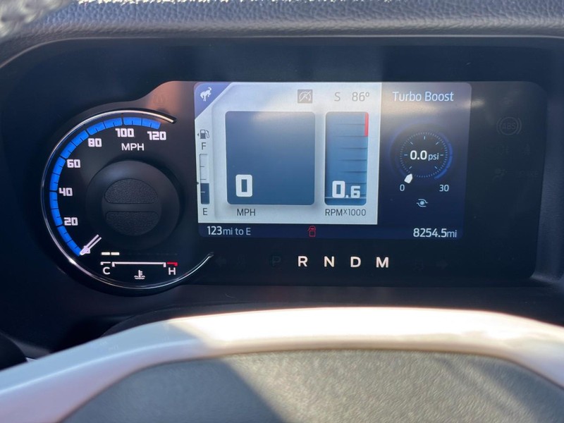 Ford Bronco Vehicle Full-screen Gallery Image 19