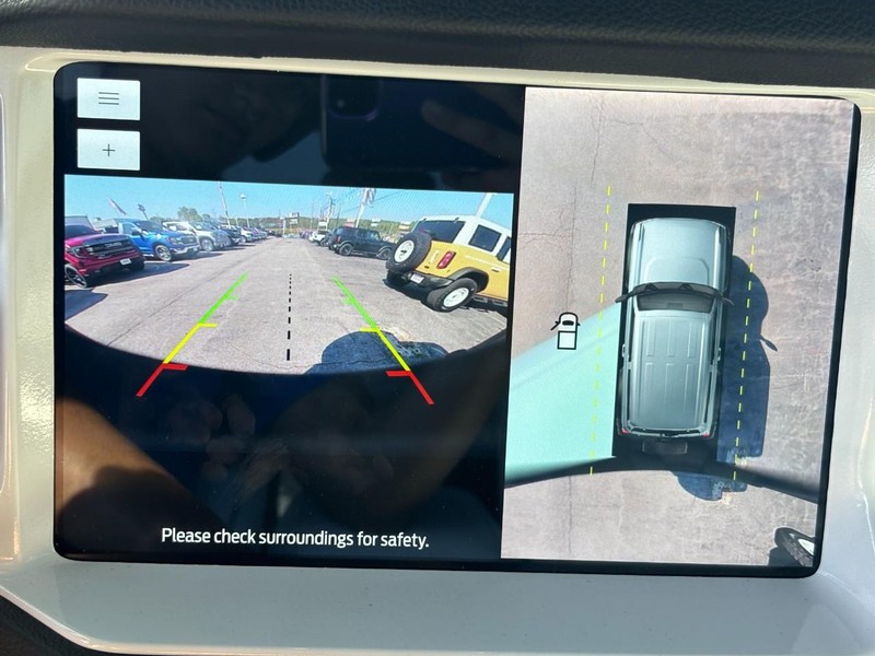 Ford Bronco Vehicle Full-screen Gallery Image 21