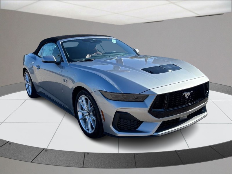 Ford Mustang Vehicle Full-screen Gallery Image 03