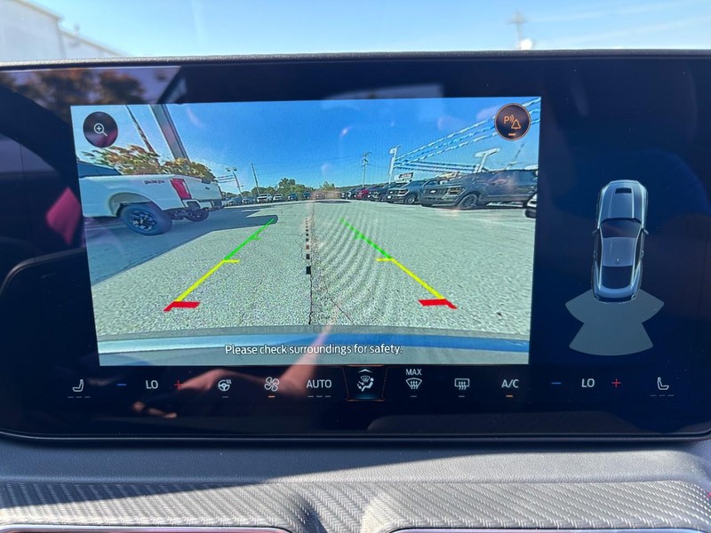 Ford Mustang Vehicle Full-screen Gallery Image 14