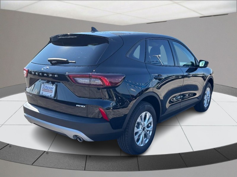 Ford Escape Vehicle Full-screen Gallery Image 03