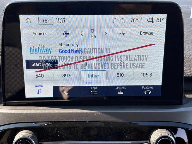 Ford Escape Vehicle Full-screen Gallery Image 08