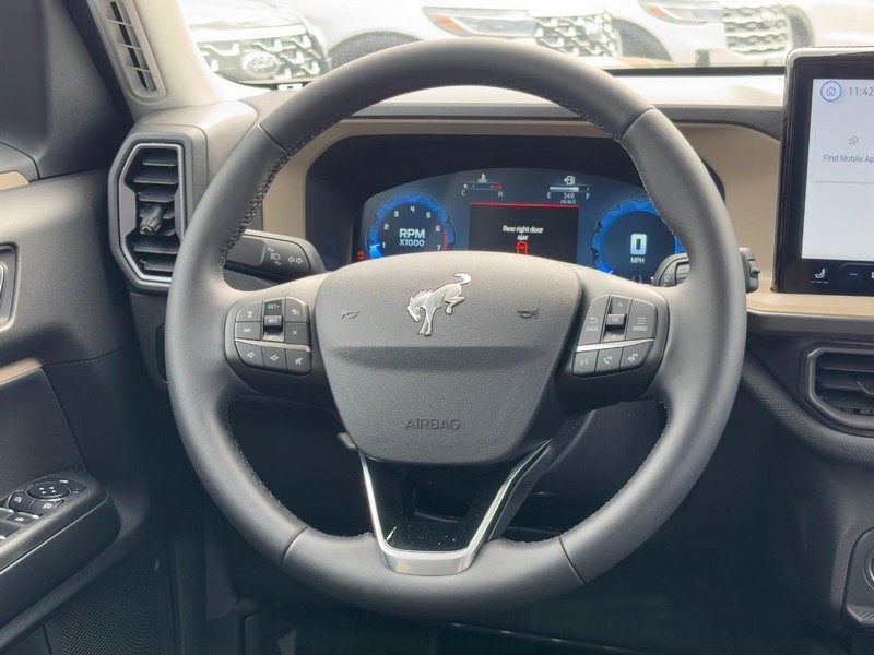 Ford Bronco Sport Vehicle Full-screen Gallery Image 07