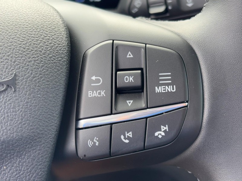 Ford Bronco Sport Vehicle Full-screen Gallery Image 13