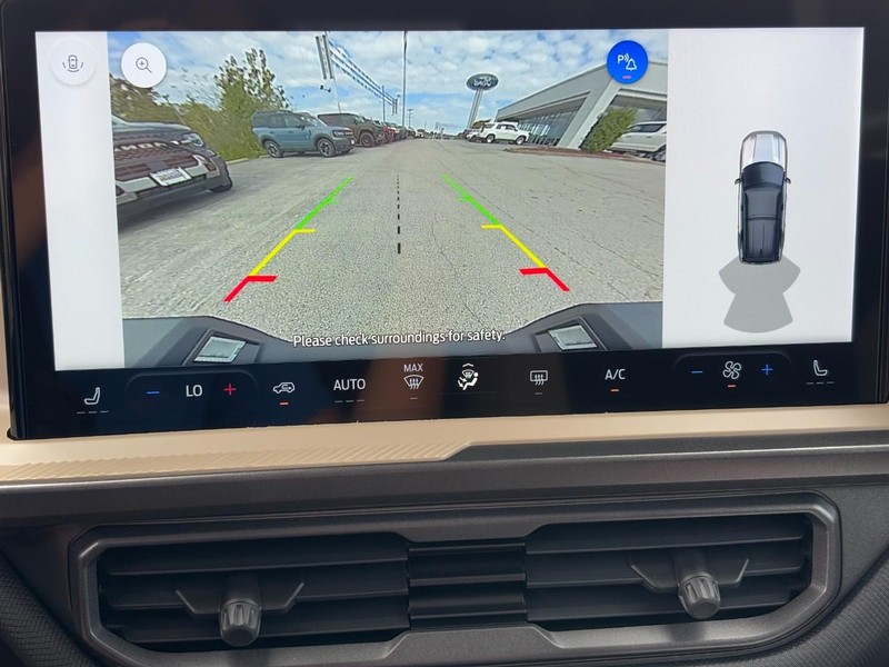 Ford Bronco Sport Vehicle Full-screen Gallery Image 16