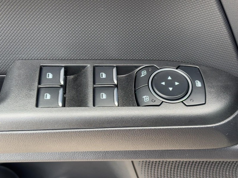 Ford Bronco Sport Vehicle Full-screen Gallery Image 18