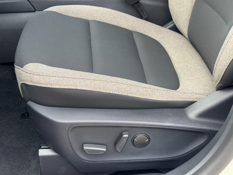 Ford Bronco Sport Vehicle Full-screen Gallery Image 20