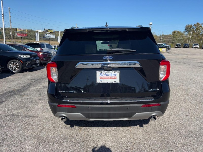 Ford Explorer Vehicle Full-screen Gallery Image 05