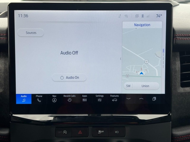 Ford Expedition Max Vehicle Full-screen Gallery Image 14