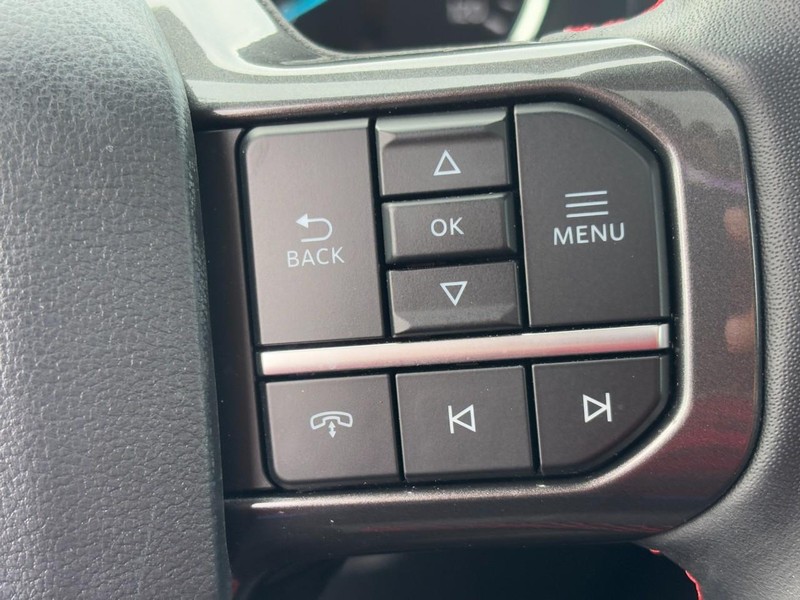 Ford Expedition Max Vehicle Full-screen Gallery Image 19