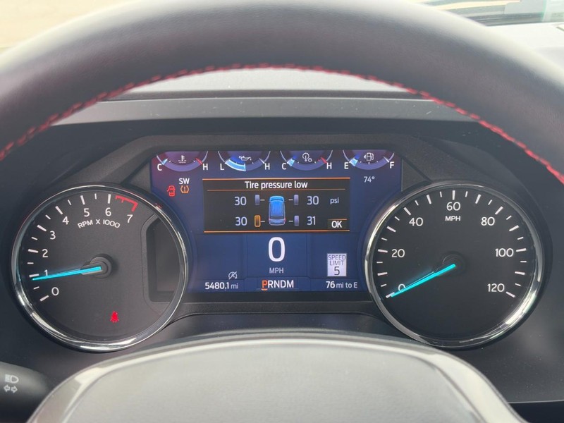 Ford Expedition Max Vehicle Full-screen Gallery Image 20