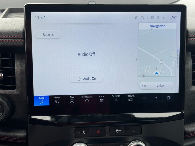 Ford Expedition Max Vehicle Full-screen Gallery Image 21