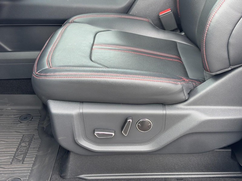 Ford Expedition Max Vehicle Full-screen Gallery Image 27