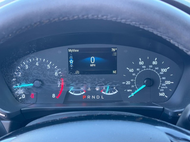 Ford Escape Vehicle Full-screen Gallery Image 19