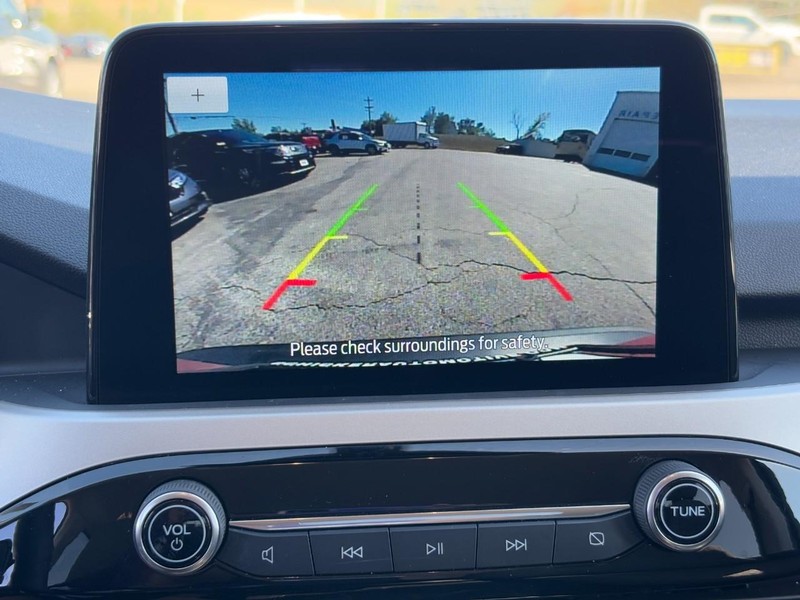 Ford Escape Vehicle Full-screen Gallery Image 21