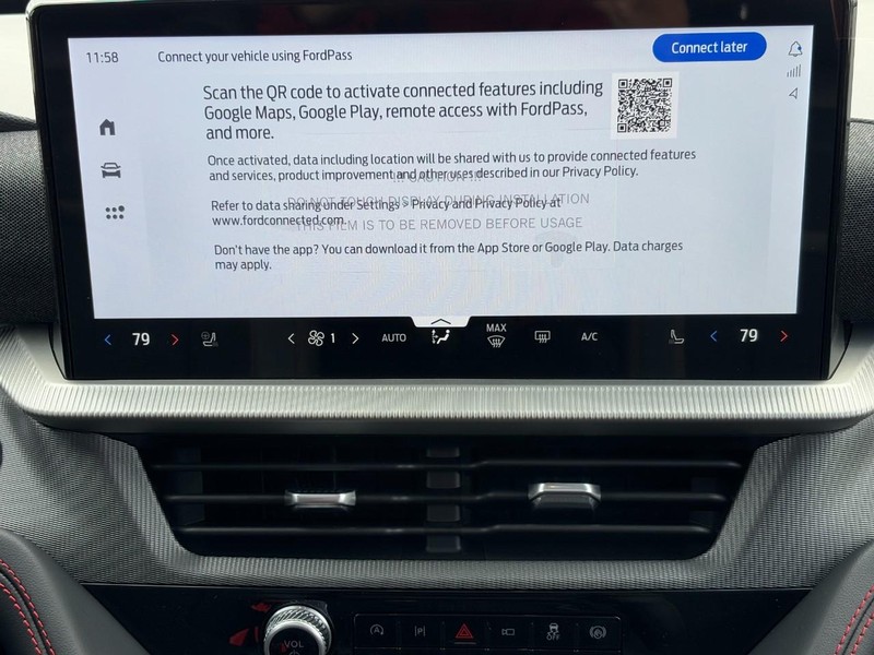 Ford Explorer Vehicle Full-screen Gallery Image 09