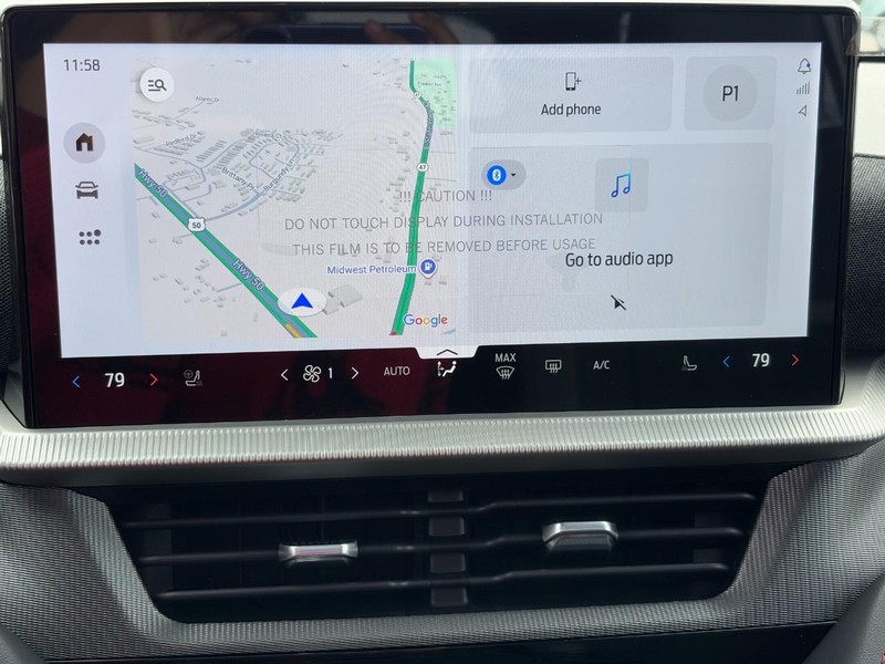 Ford Explorer Vehicle Full-screen Gallery Image 15