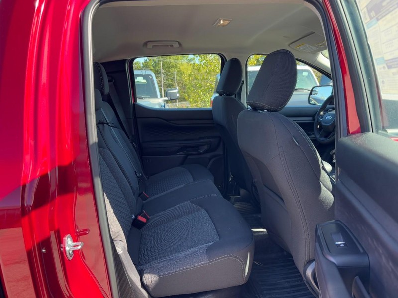 Ford Ranger Vehicle Full-screen Gallery Image 05