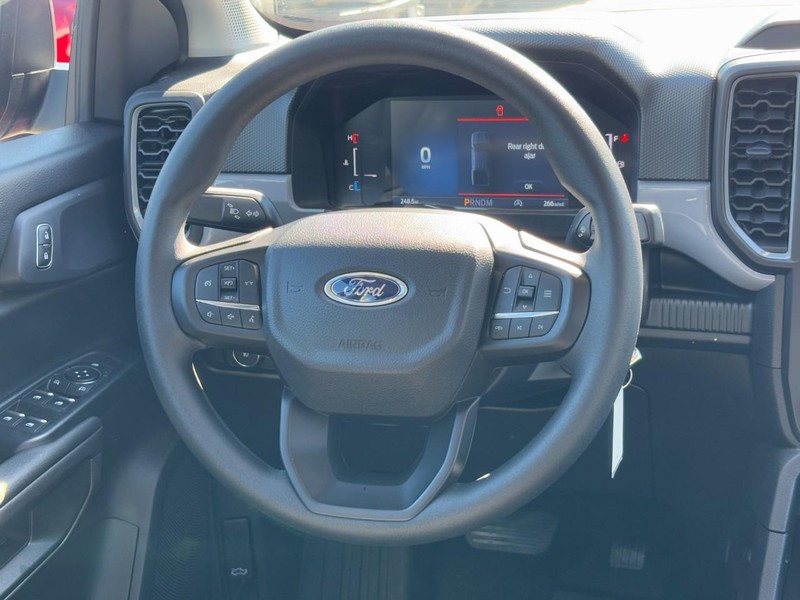 Ford Ranger Vehicle Full-screen Gallery Image 07