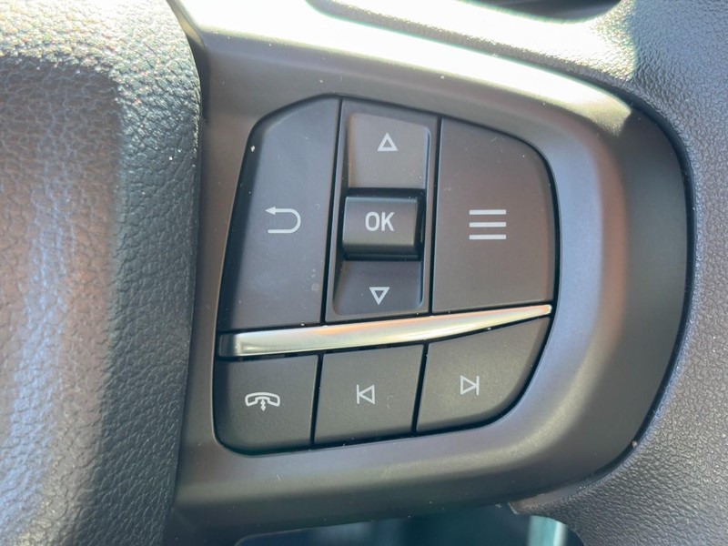 Ford Ranger Vehicle Full-screen Gallery Image 13