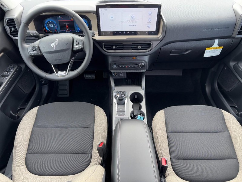 Ford Bronco Sport Vehicle Full-screen Gallery Image 06