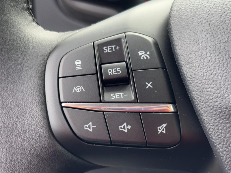 Ford Bronco Sport Vehicle Full-screen Gallery Image 12