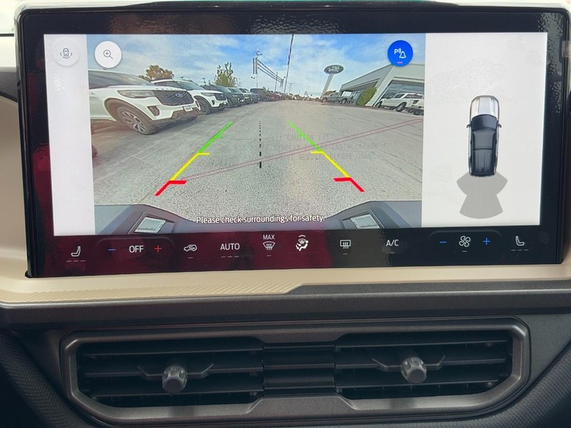 Ford Bronco Sport Vehicle Full-screen Gallery Image 16