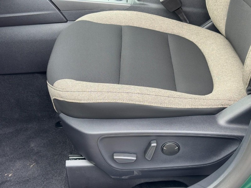 Ford Bronco Sport Vehicle Full-screen Gallery Image 20