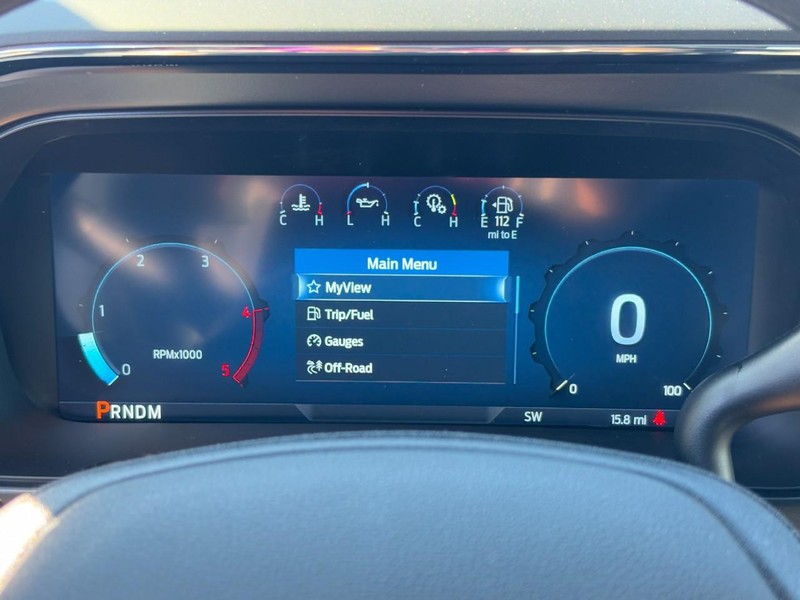 Ford Super Duty F-250 SRW Vehicle Full-screen Gallery Image 14