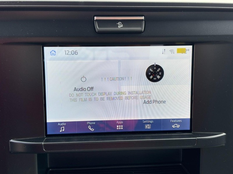 Ford Super Duty F-350 SRW Vehicle Full-screen Gallery Image 15