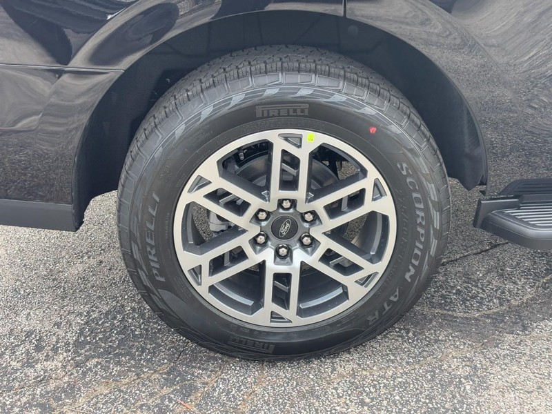 Ford Expedition Vehicle Full-screen Gallery Image 04