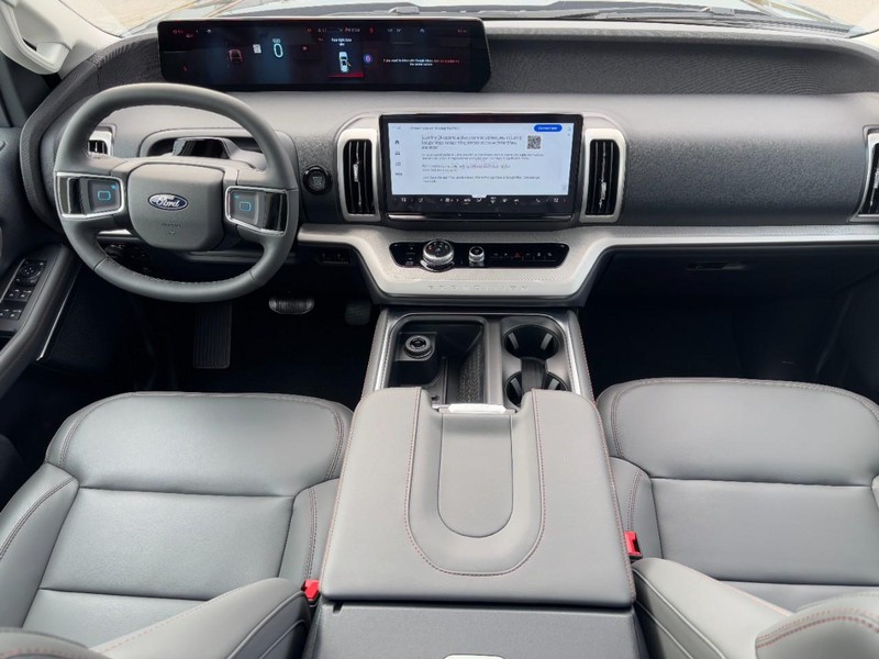 Ford Expedition Vehicle Full-screen Gallery Image 07