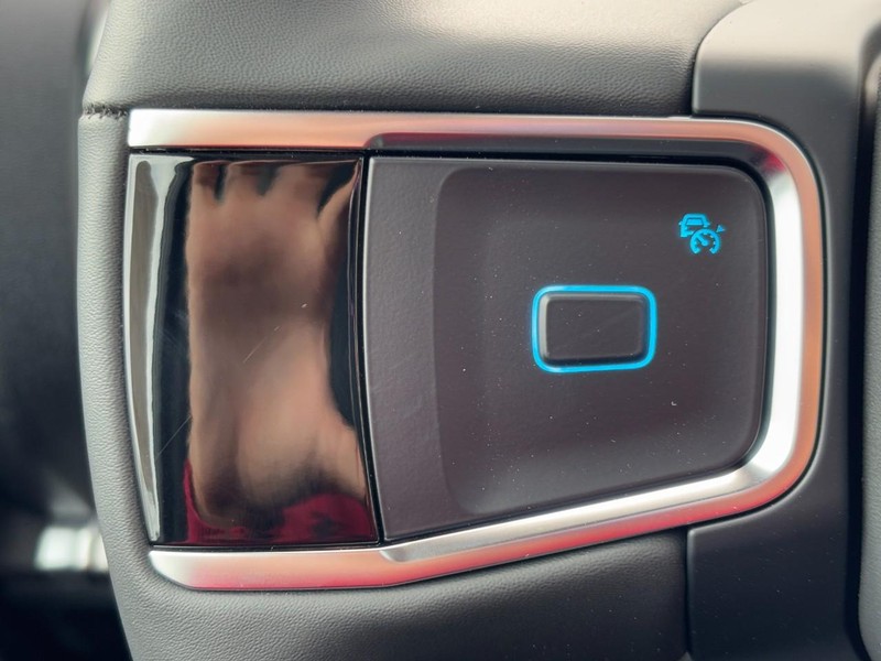 Ford Expedition Vehicle Full-screen Gallery Image 12