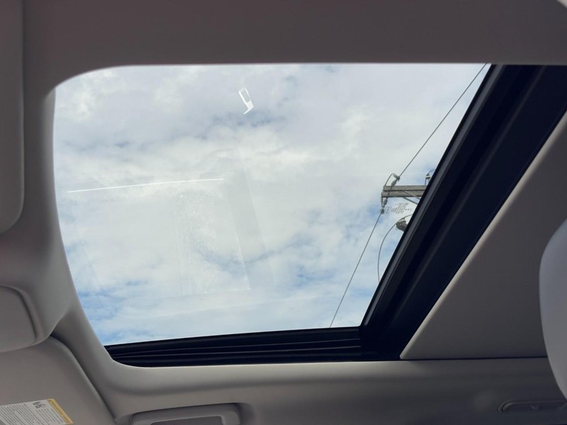 Ford Expedition Vehicle Full-screen Gallery Image 23