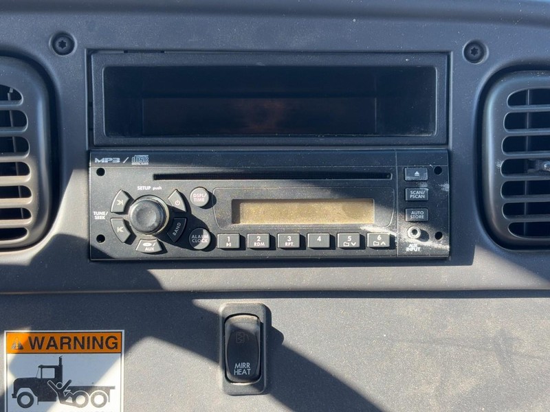 Freightliner M2 106 Medium Duty Vehicle Full-screen Gallery Image 15