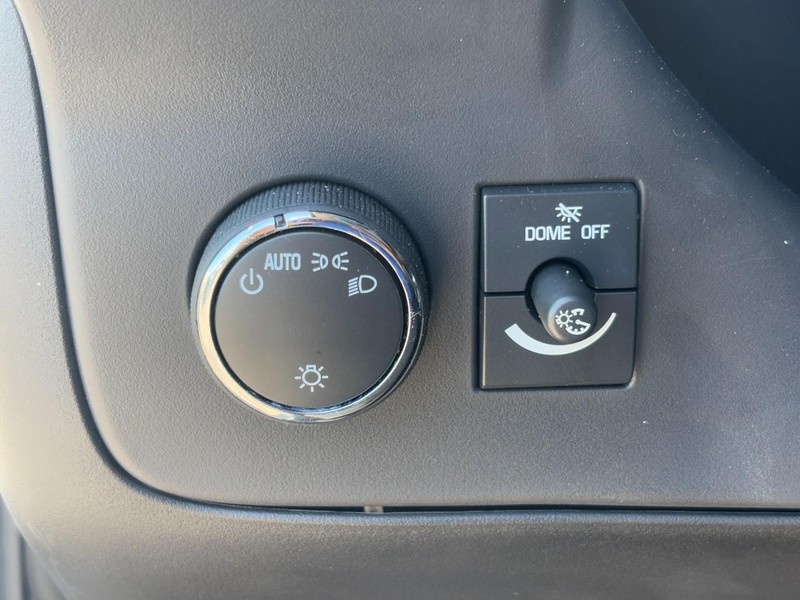 Chevrolet Express Cargo Van Vehicle Full-screen Gallery Image 12