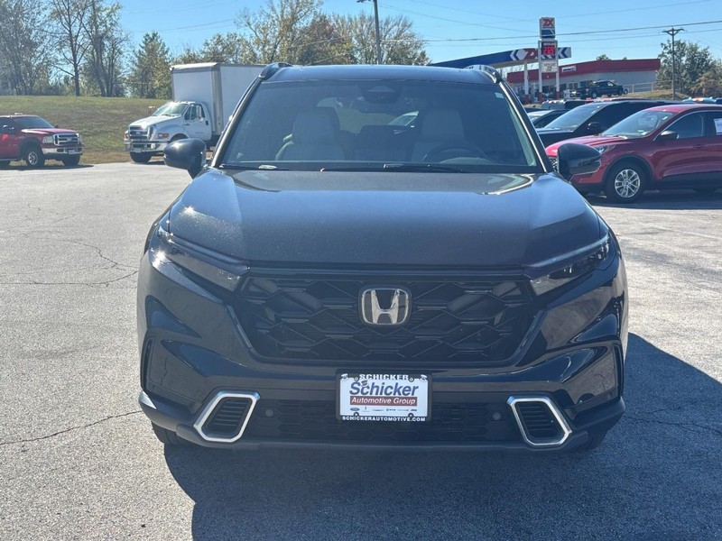 Honda CR-V Hybrid Vehicle Full-screen Gallery Image 10