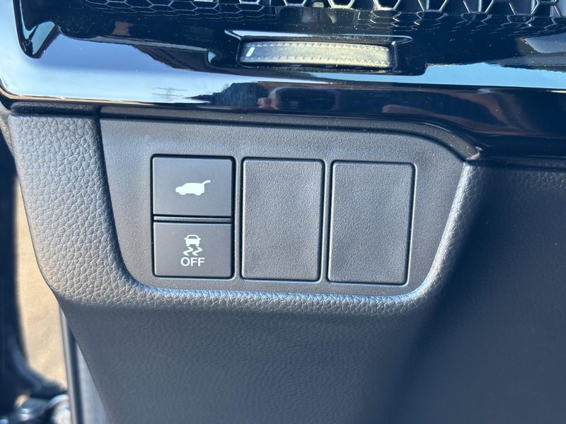 Honda CR-V Hybrid Vehicle Full-screen Gallery Image 17