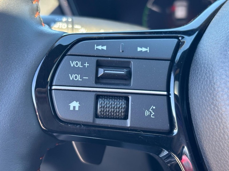 Honda CR-V Hybrid Vehicle Full-screen Gallery Image 18