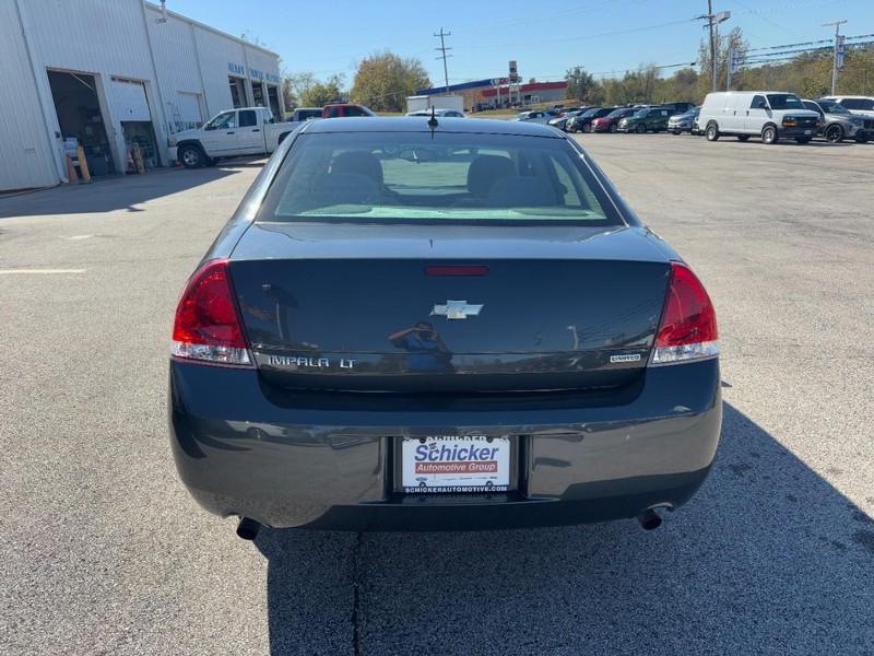 Chevrolet Impala Limited Vehicle Full-screen Gallery Image 05