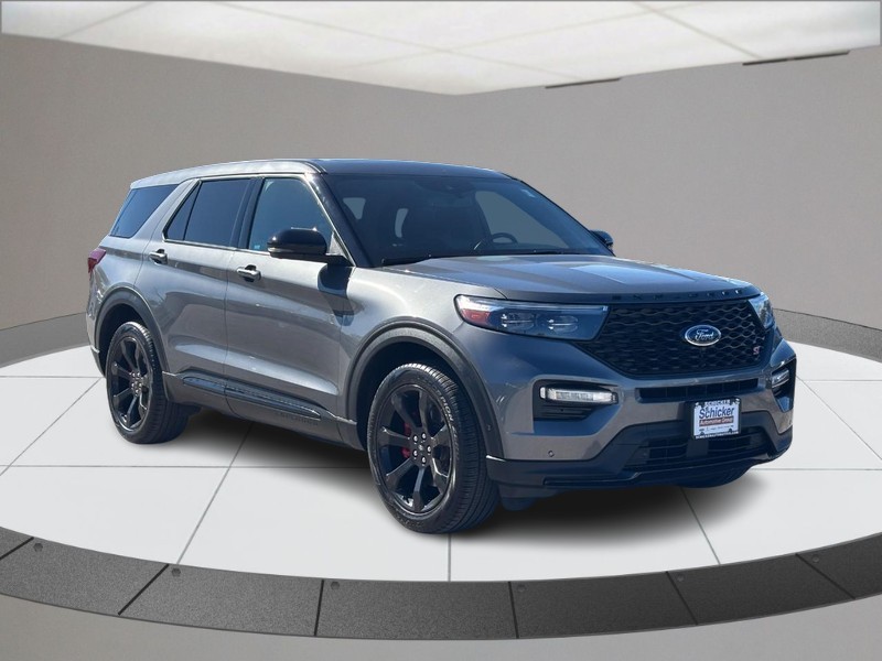 Ford Explorer Vehicle Full-screen Gallery Image 02