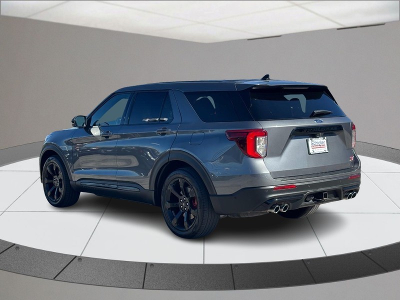 Ford Explorer Vehicle Full-screen Gallery Image 06