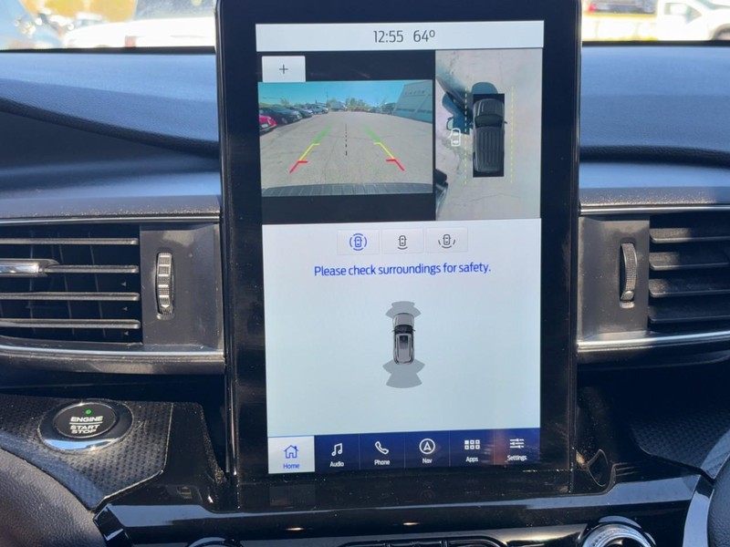 Ford Explorer Vehicle Full-screen Gallery Image 22