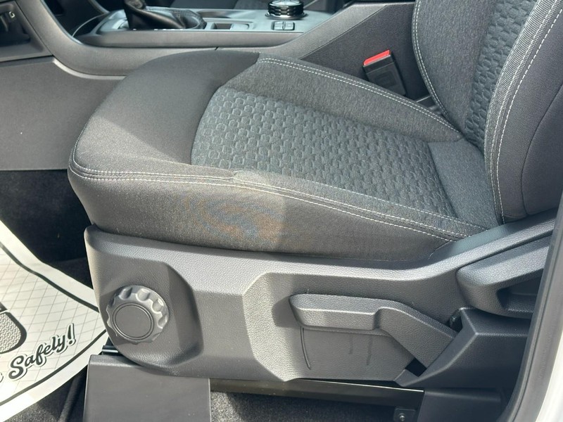 Ford Ranger Vehicle Full-screen Gallery Image 10