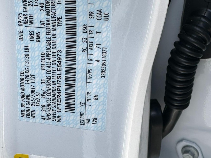 Ford Ranger Vehicle Full-screen Gallery Image 14