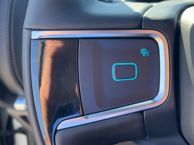 Ford Expedition Max Vehicle Full-screen Gallery Image 13