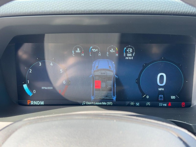 Ford F-150 Vehicle Full-screen Gallery Image 14